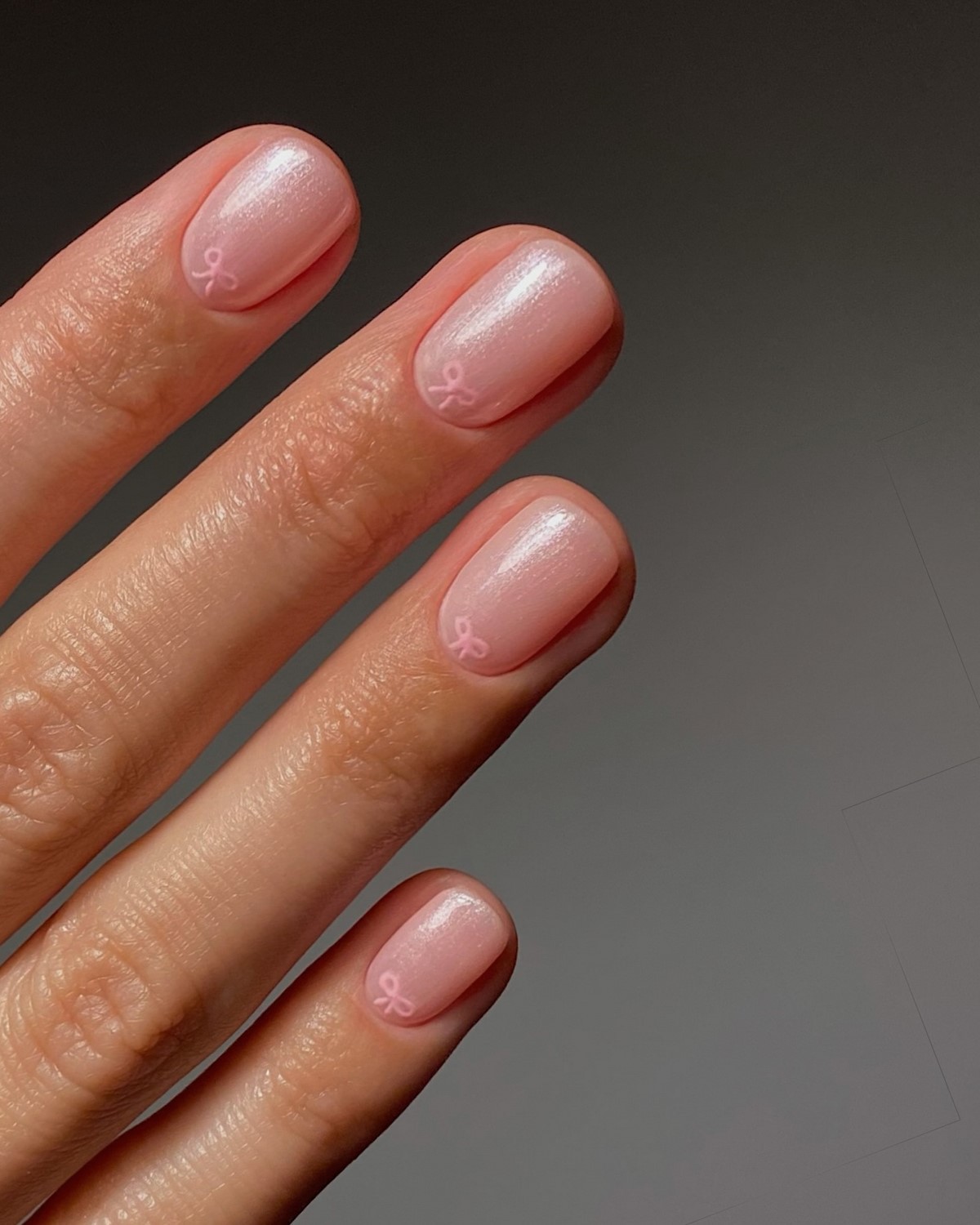 Манікюр Soap Nails на лютий 2026: мильна естетика зими