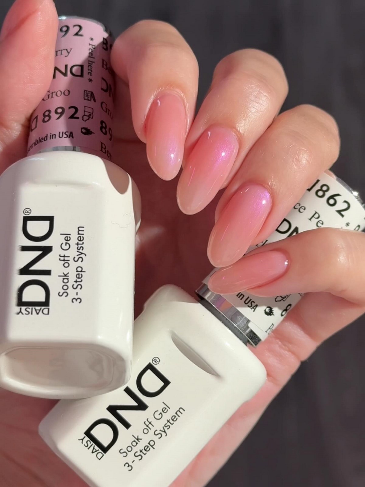 Манікюр, який виглядає акуратно навіть через два тижні