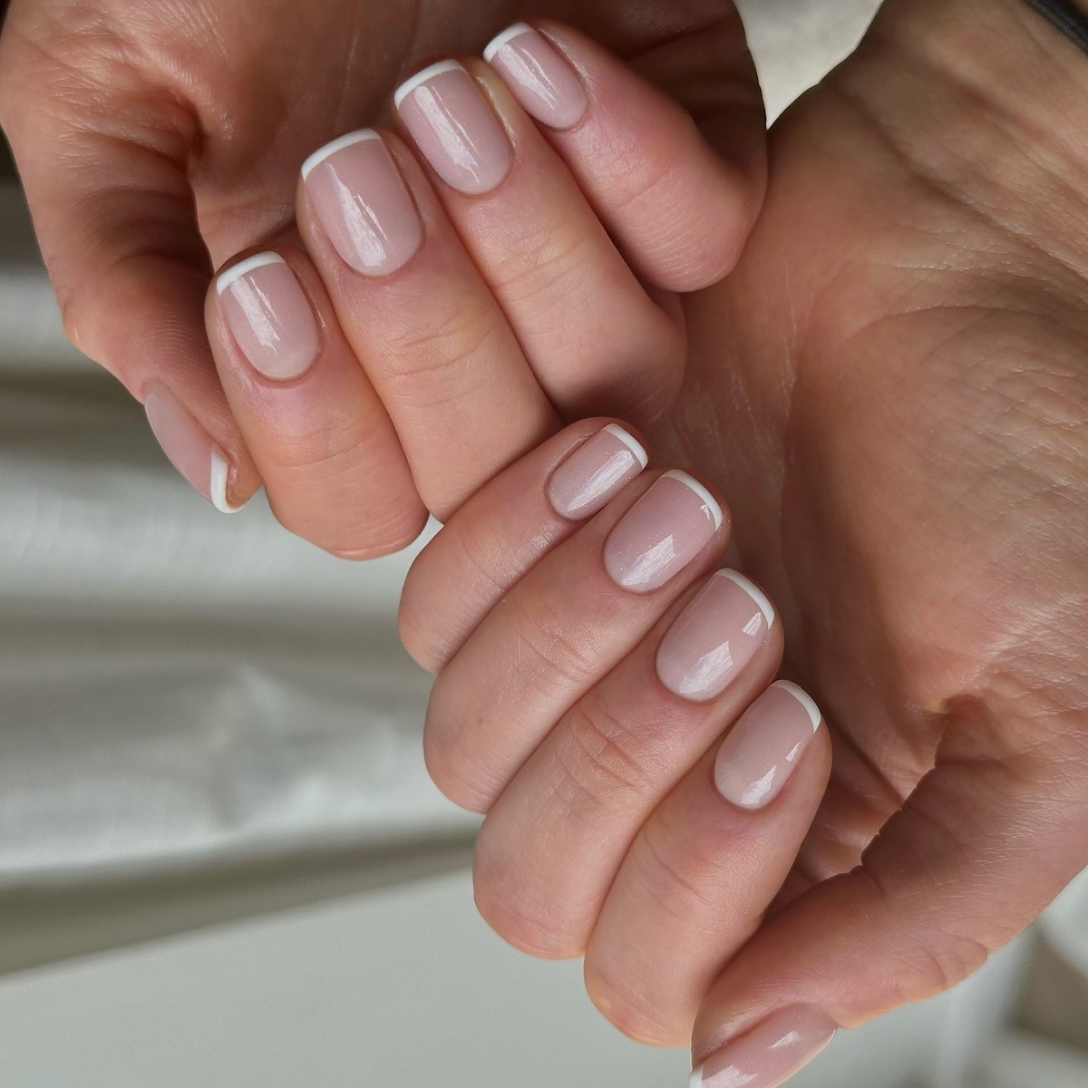 Мікрофренч на лютий 2026: витончена класика сезону