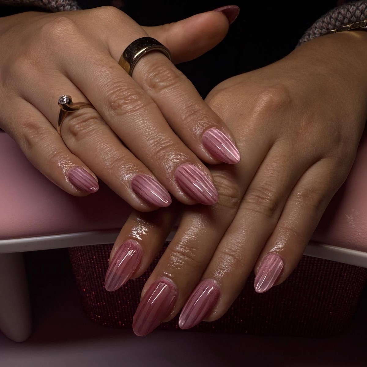 Модні кольори нігтів, які змінюють правила манікюру