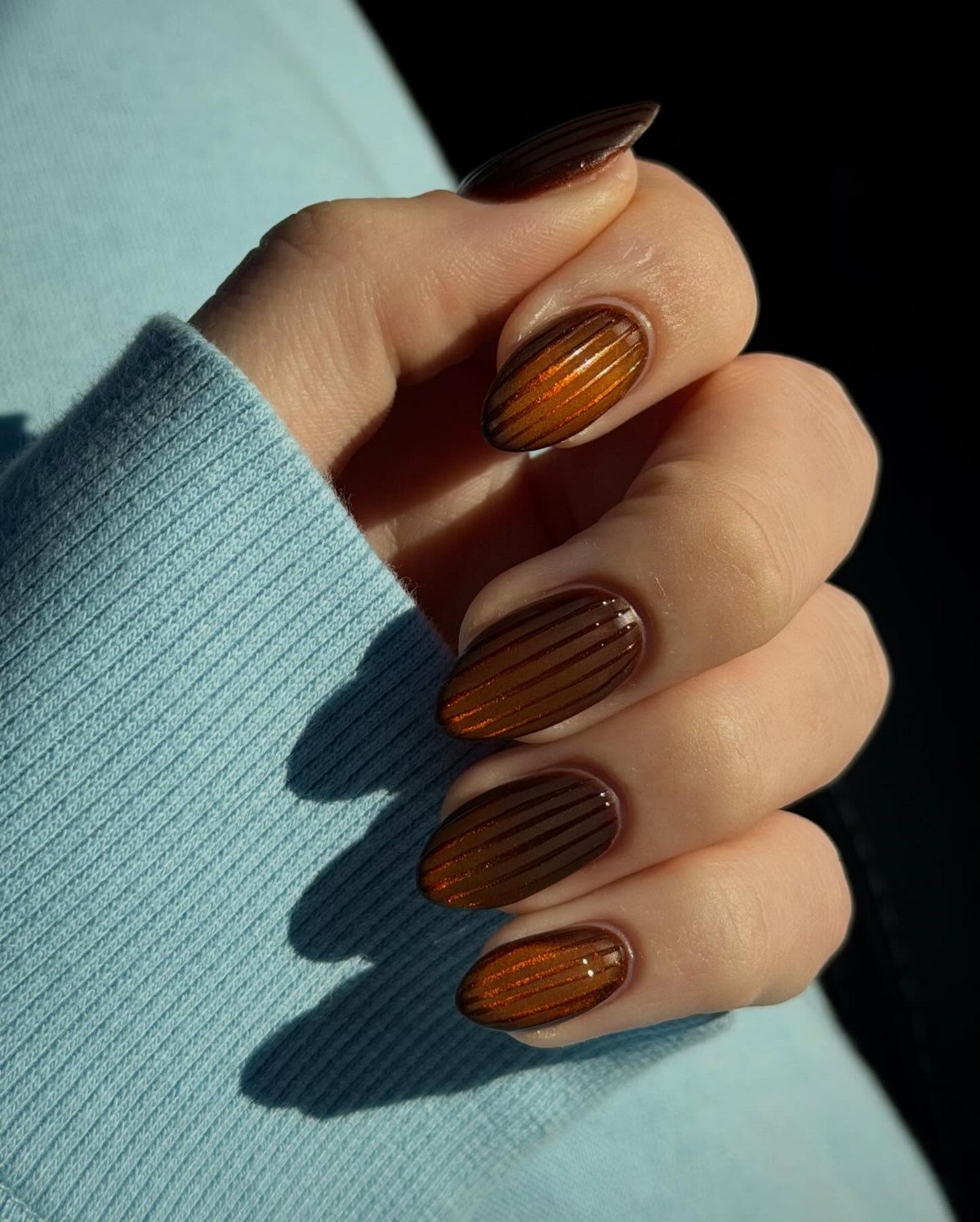 Модні кольори нігтів, які змінюють правила манікюру