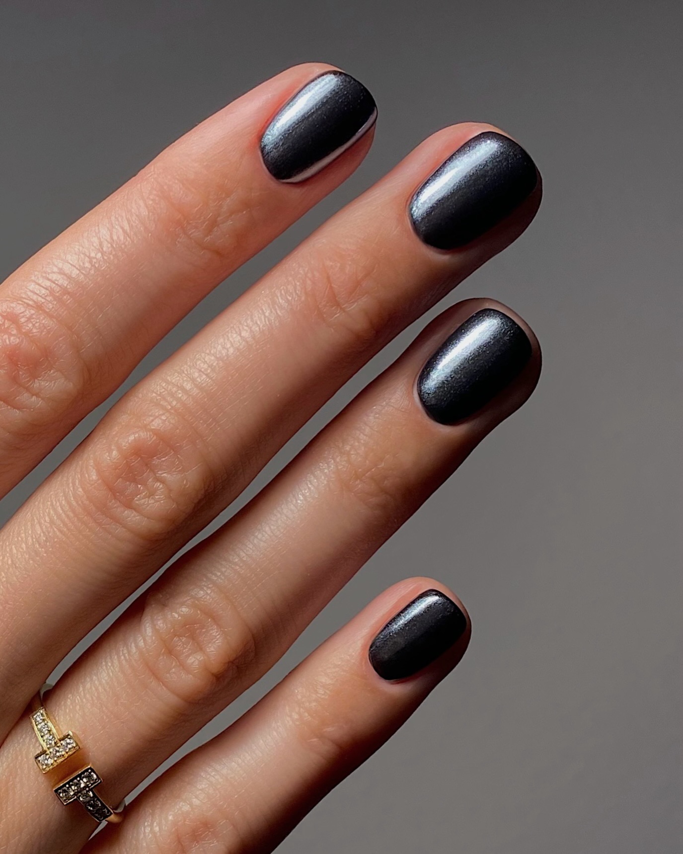 Модні кольори в манікюрі 2026 року: головні відтінки сезону