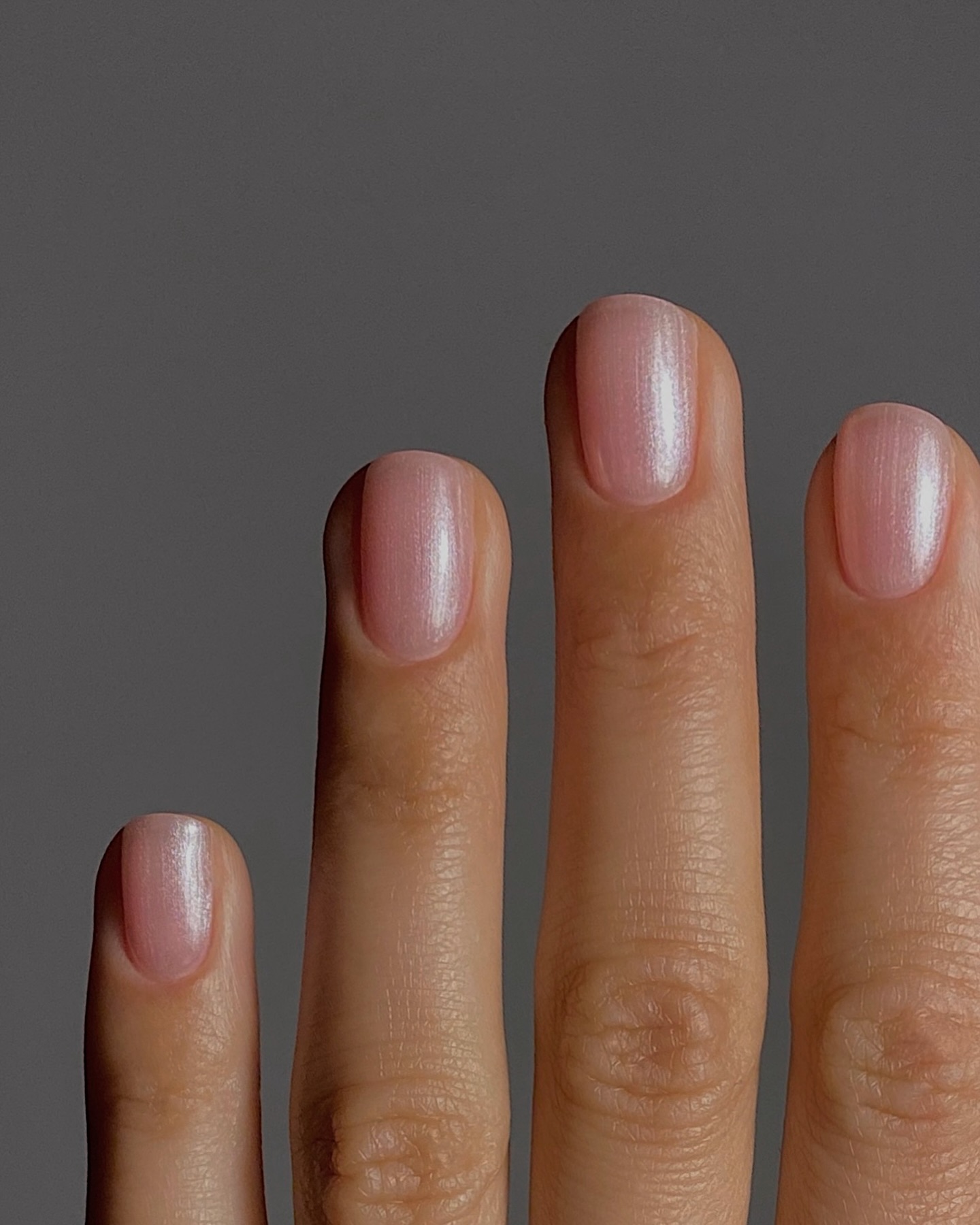 Модні кольори в манікюрі 2026 року: головні відтінки сезону