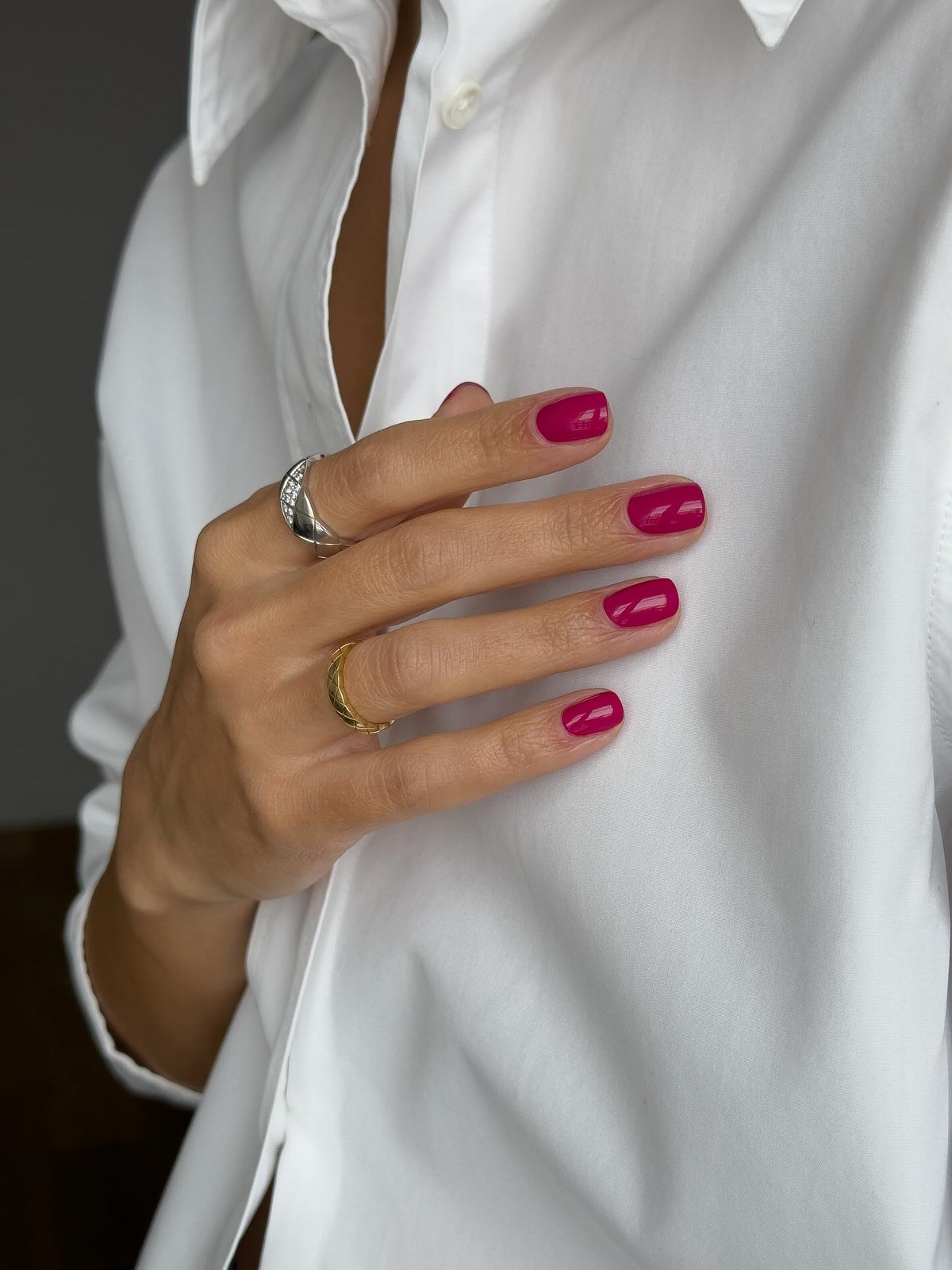 Манікюр з ефектом розкоші: відтінки, які вибирають зі смаком