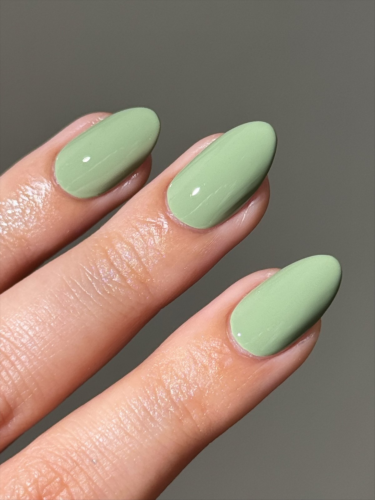 Манікюр з ефектом розкоші: відтінки, які вибирають зі смаком