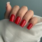 Форма нігтів 2026: чому квадрат витісняє мигдаль