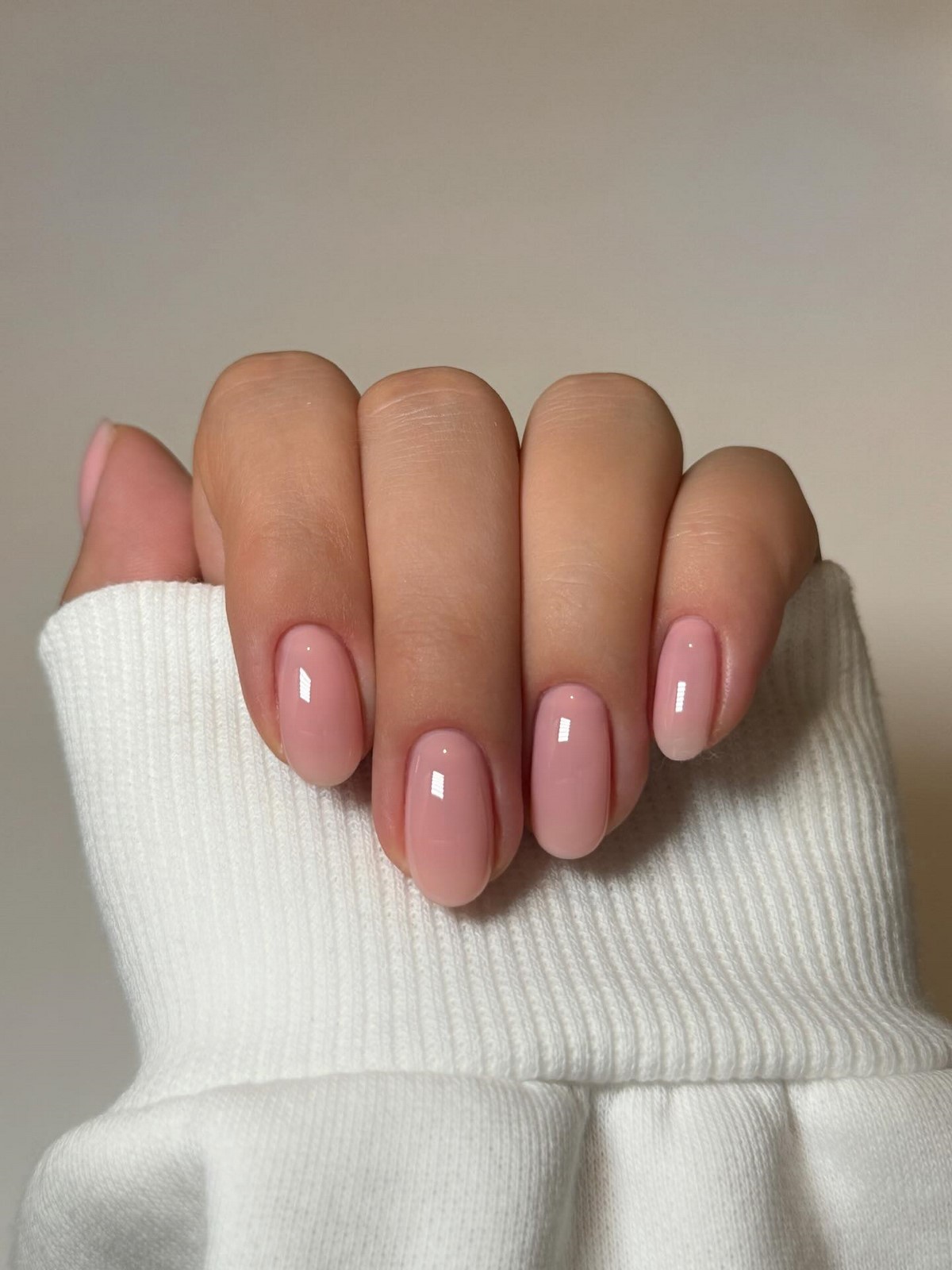 Нюдово-пастельні нігті 2026, які виглядають бездоганно