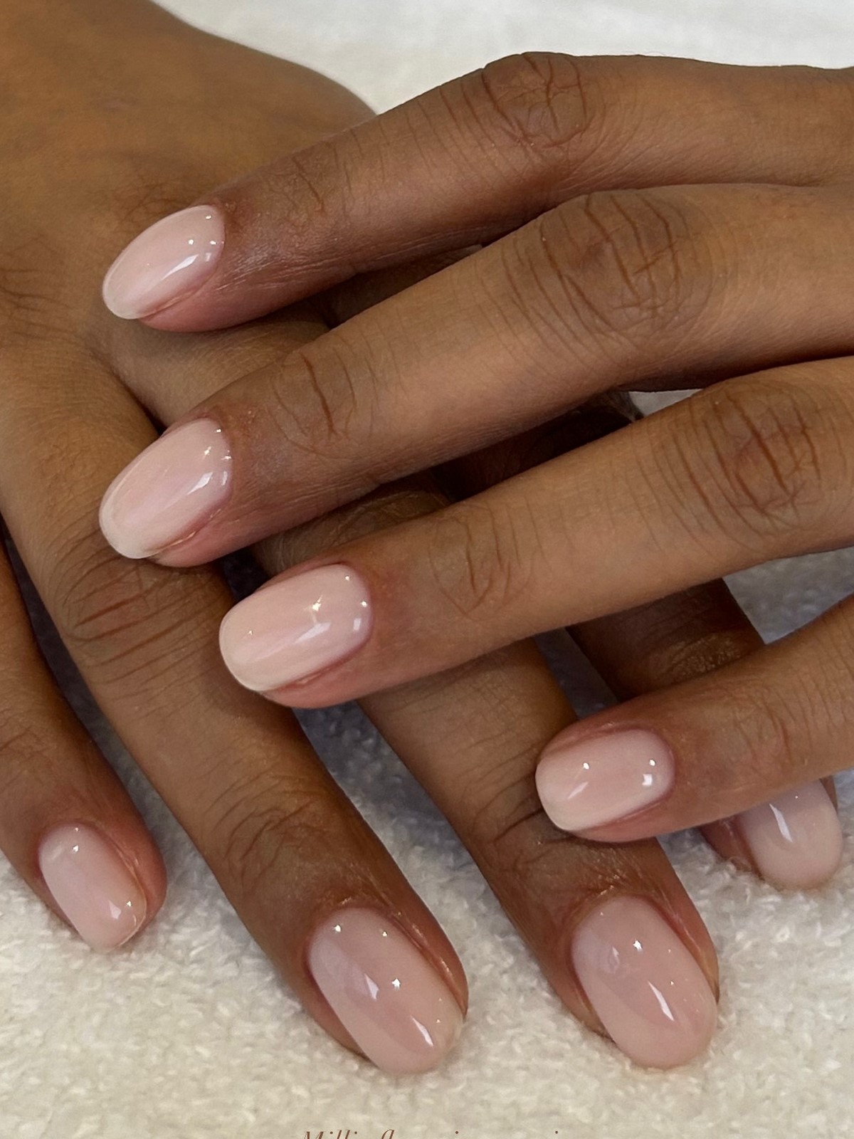 Нюдово-пастельні нігті 2026, які виглядають бездоганно