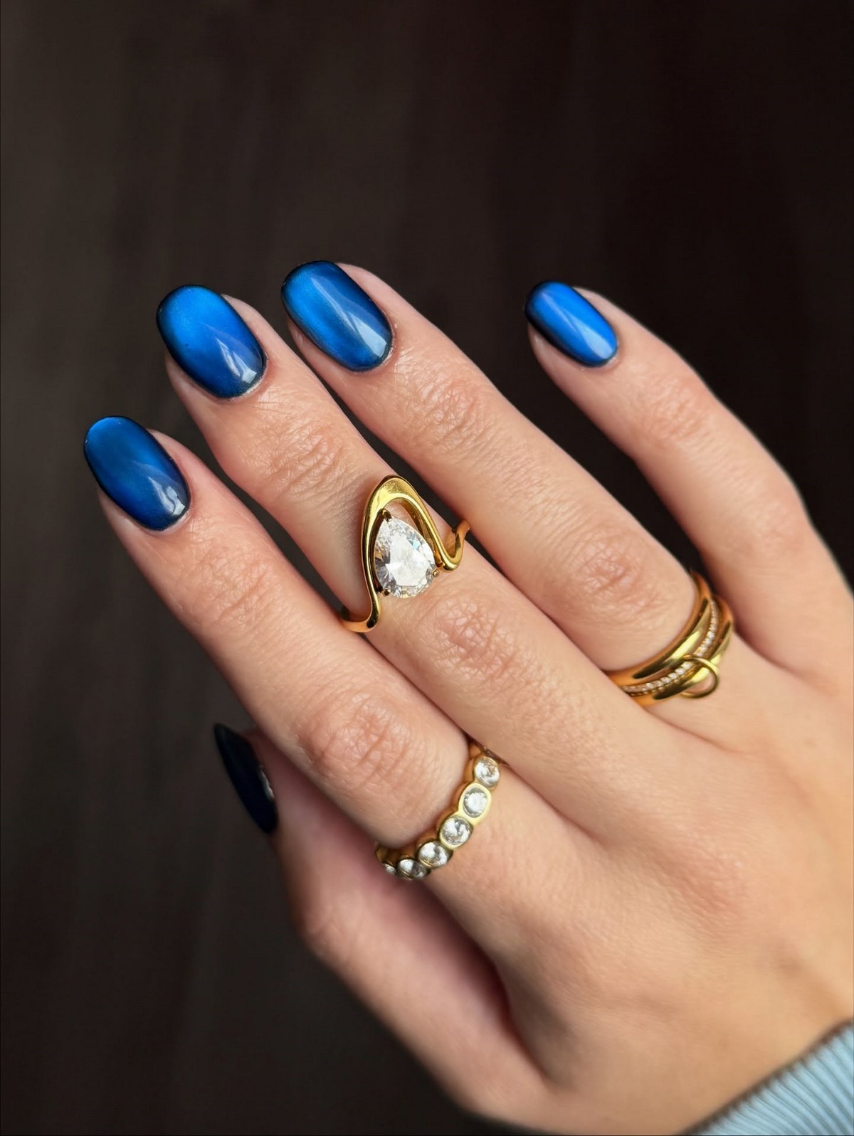 Ніжне сяйво на нігтях взимку 2026 року – тренд, який виглядає дорого