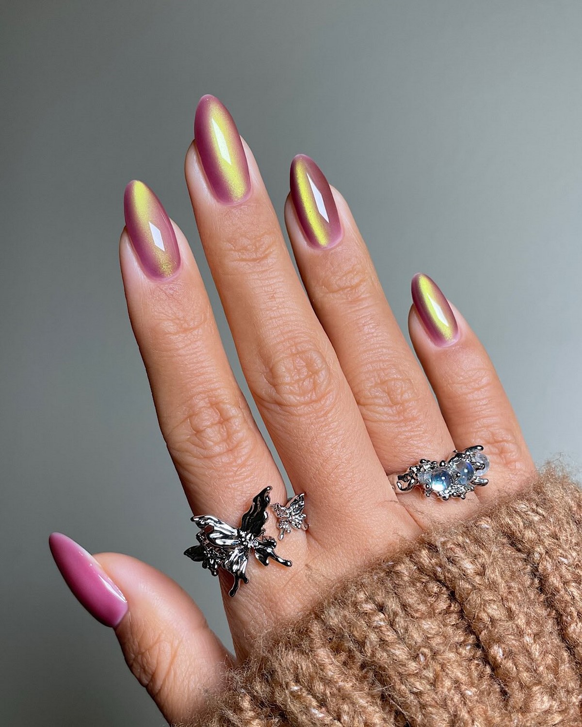 Ніжне сяйво на нігтях взимку 2026 року – тренд, який виглядає дорого