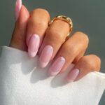 Ніжні дизайни нігтів на лютий 2026 року, які закохують