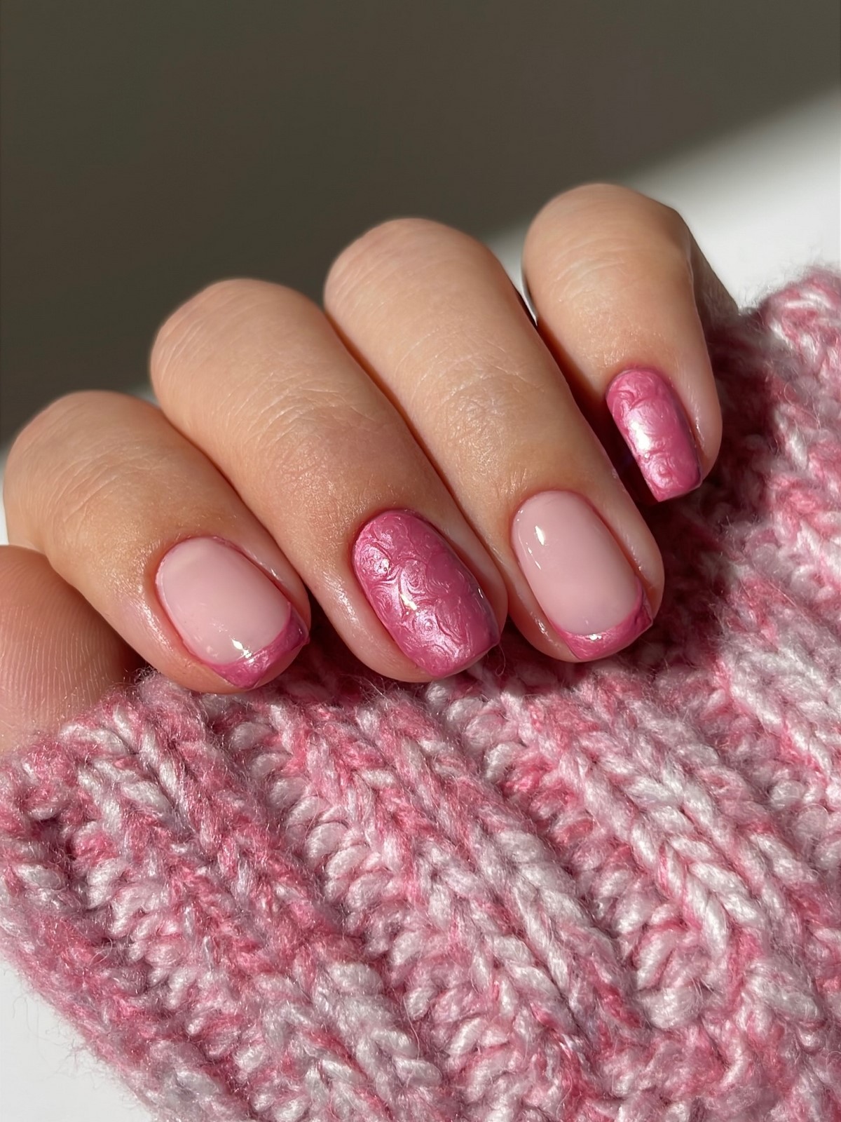 Ніжні дизайни нігтів на лютий 2026 року, які закохують