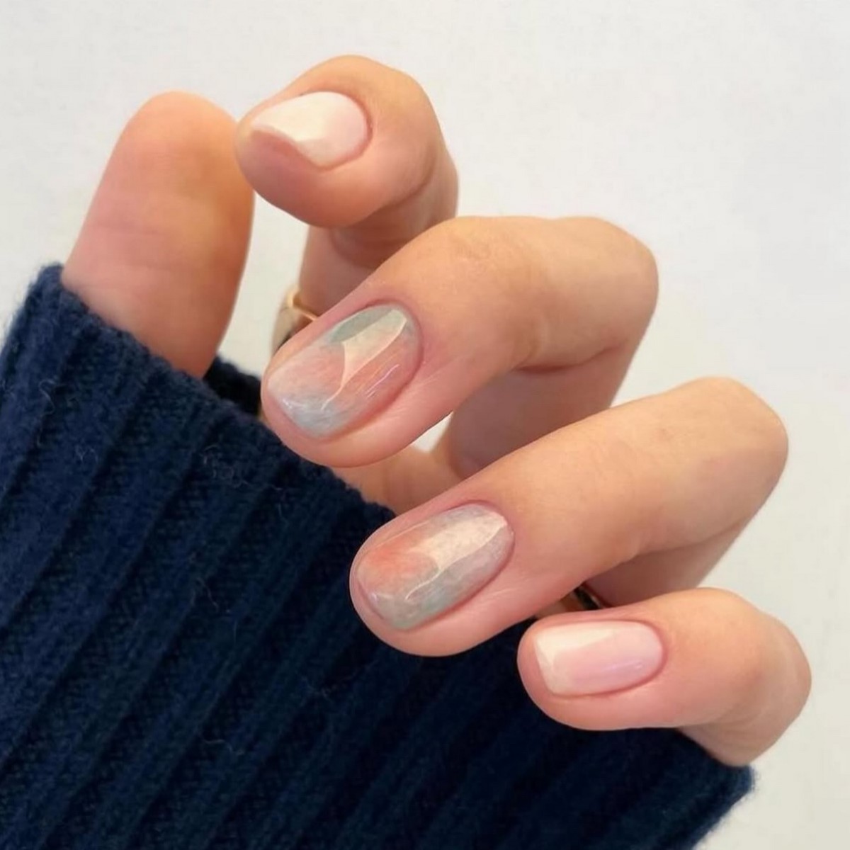 Ніжні дизайни нігтів на лютий 2026 року, які закохують