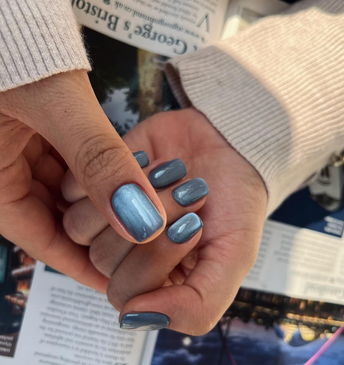 Зимовий манікюр на короткі нігті в лютому 2026