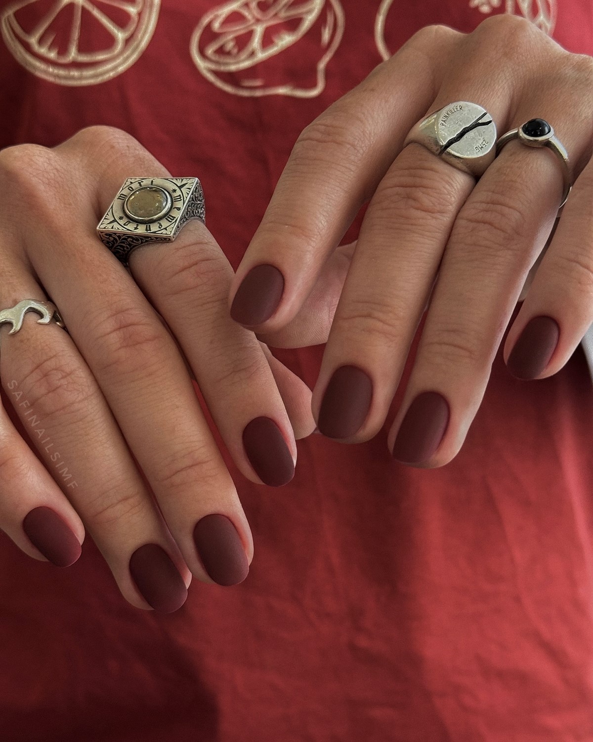 Манікюр без дизайну, який виглядає чисто і дорого