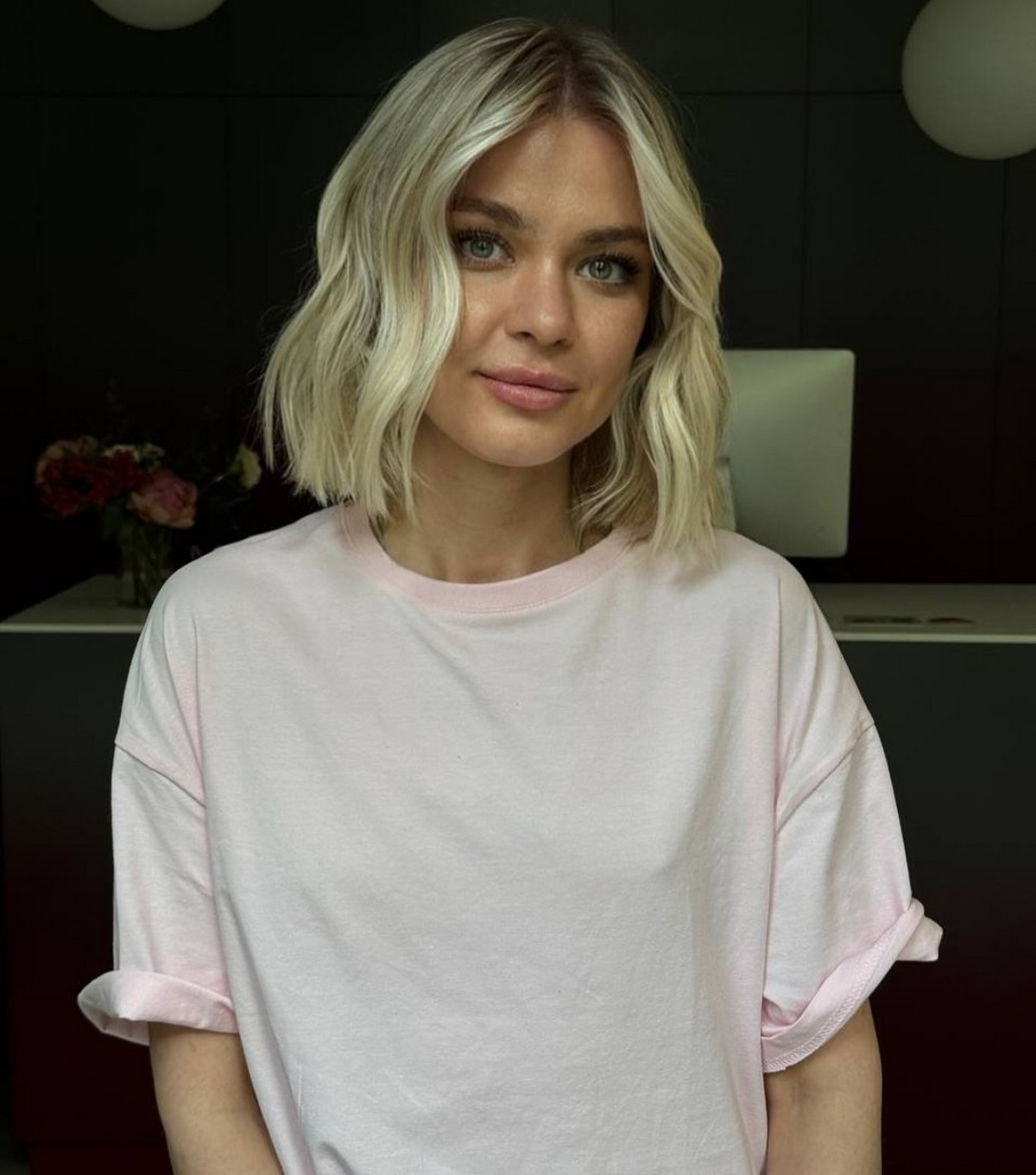 Ідеальна середня довжина волосся, яка пасує майже всім