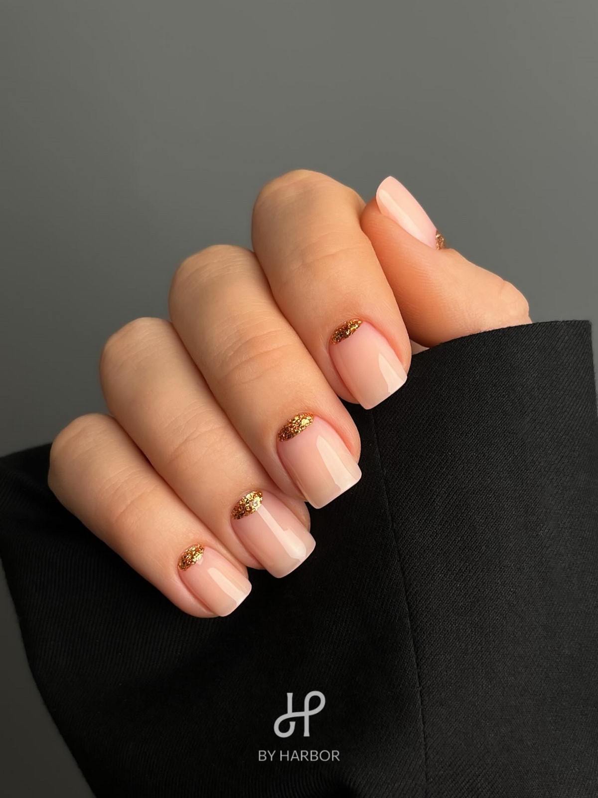 Тренди мінімалістичного манікюру на весну 2026: найкращі ідеї