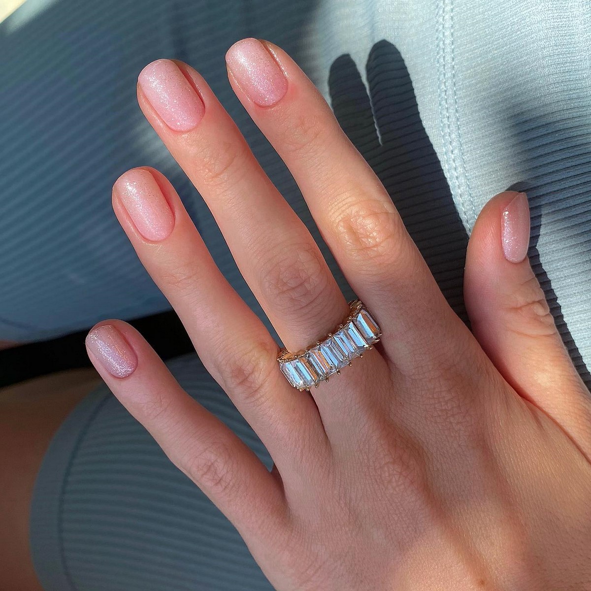 Манікюр без дизайну, який виглядає чисто і дорого