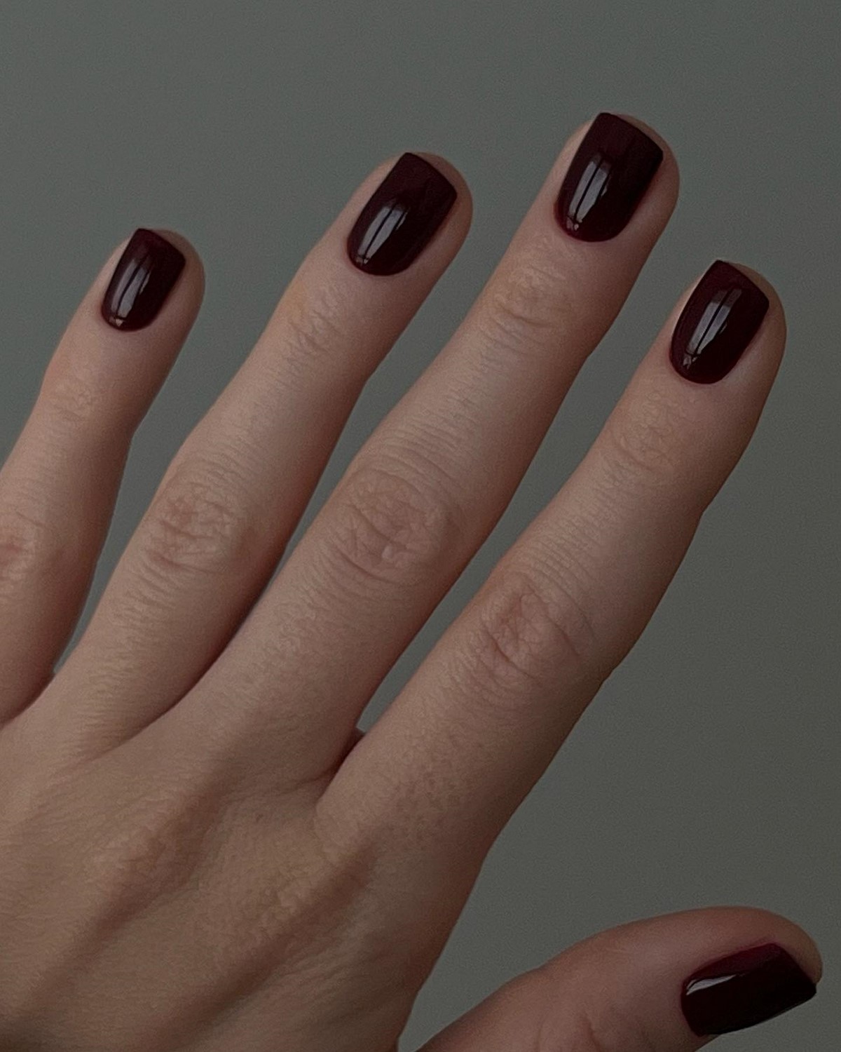 Манікюр без дизайну, який виглядає чисто і дорого