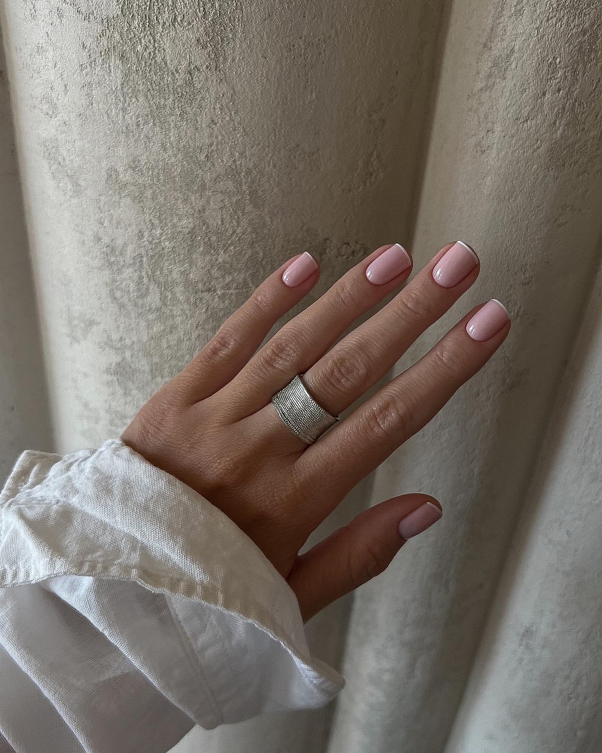 Манікюр без дизайну, який виглядає чисто і дорого