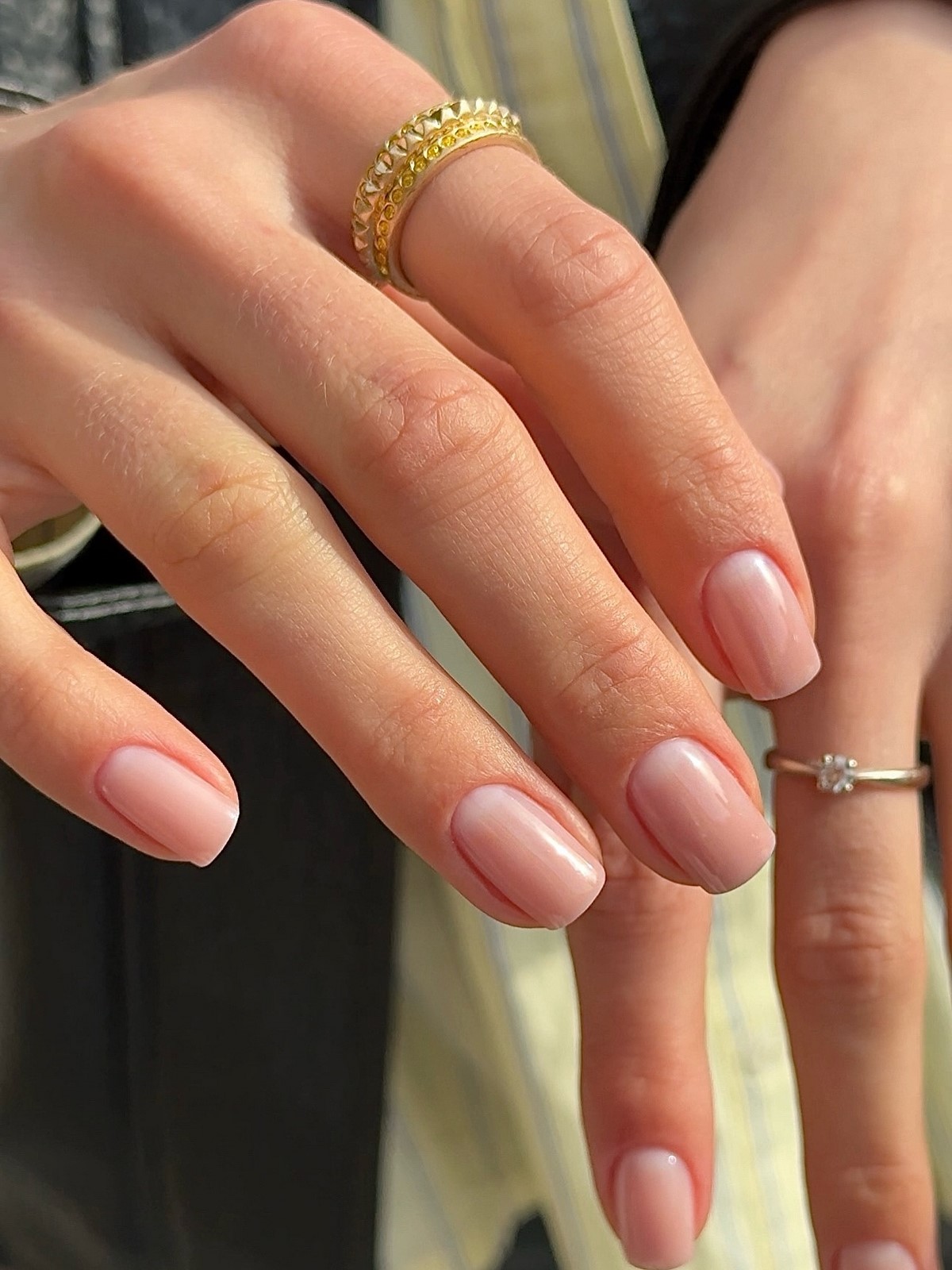 Манікюр без дизайну, який виглядає чисто і дорого