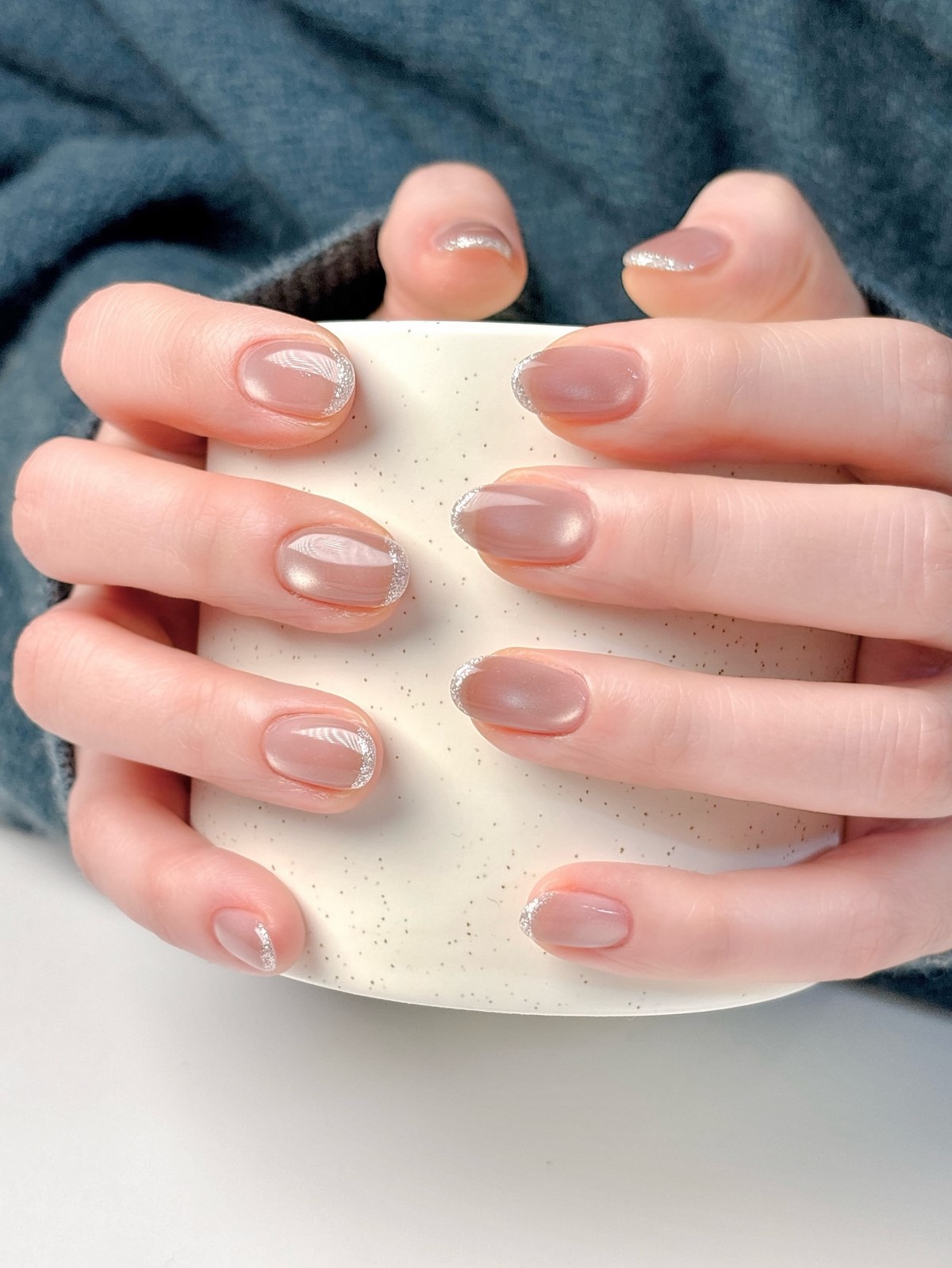 Мікрофренч на короткі нігті – тренд 2026 року