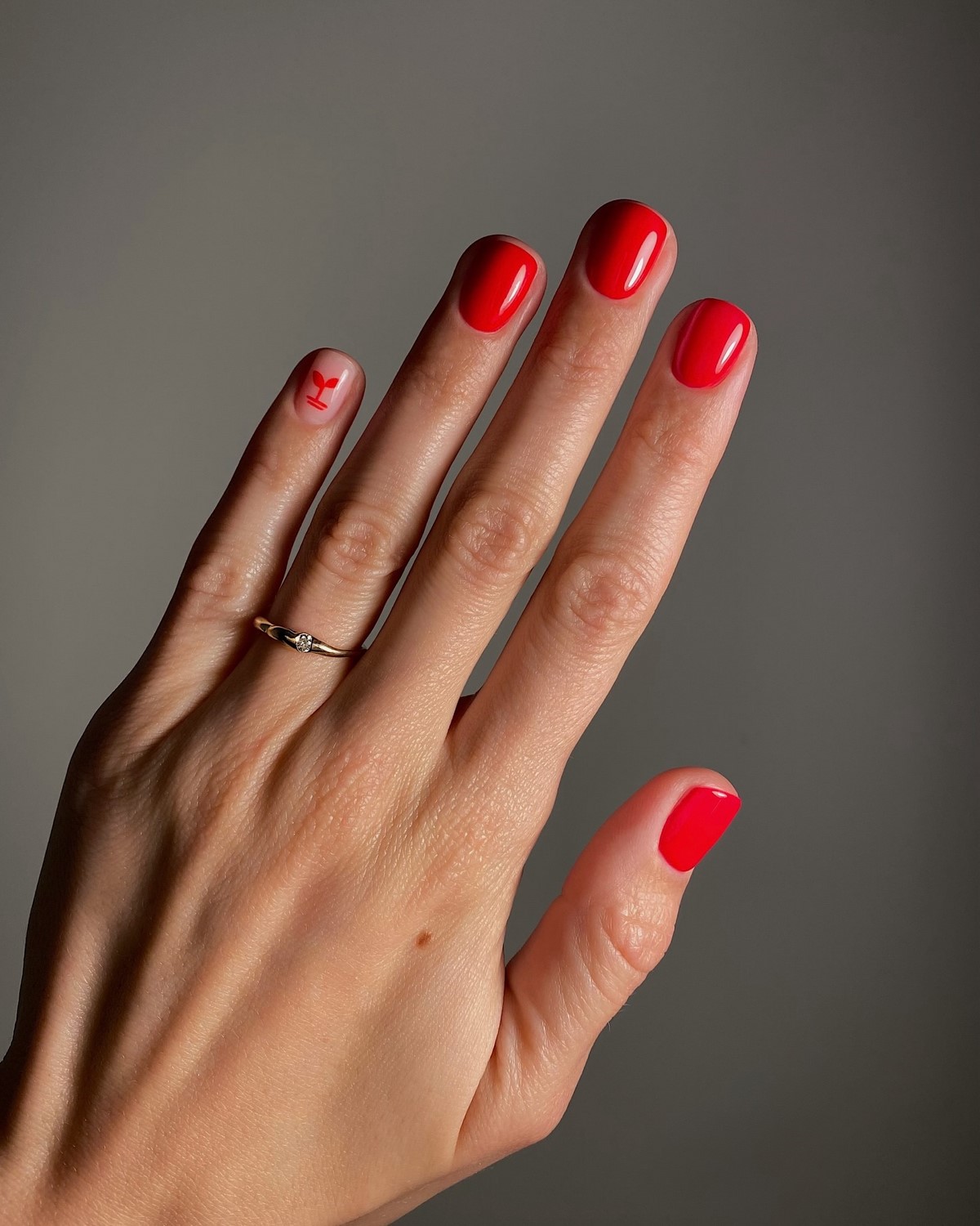 Кольори лаку, які красиво виглядають на короткій довжині