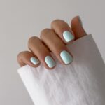 Модні кольори для коротких нігтів весни 2026: головні відтінки