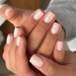 Молочний манікюр на короткі нігті весни 2026: ніжні ідеї