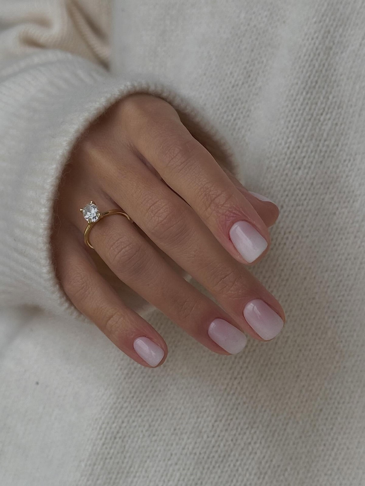 Манікюр на короткі нігті весни 2026: стильні новинки