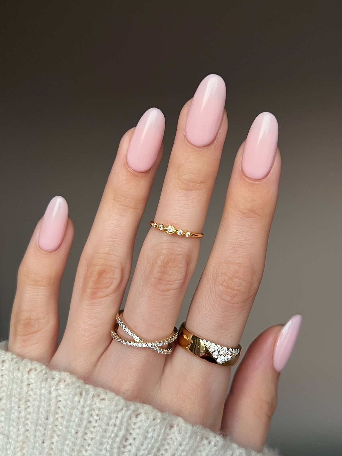 Манікюр на квітень 2026: наймодніші ідеї сезону