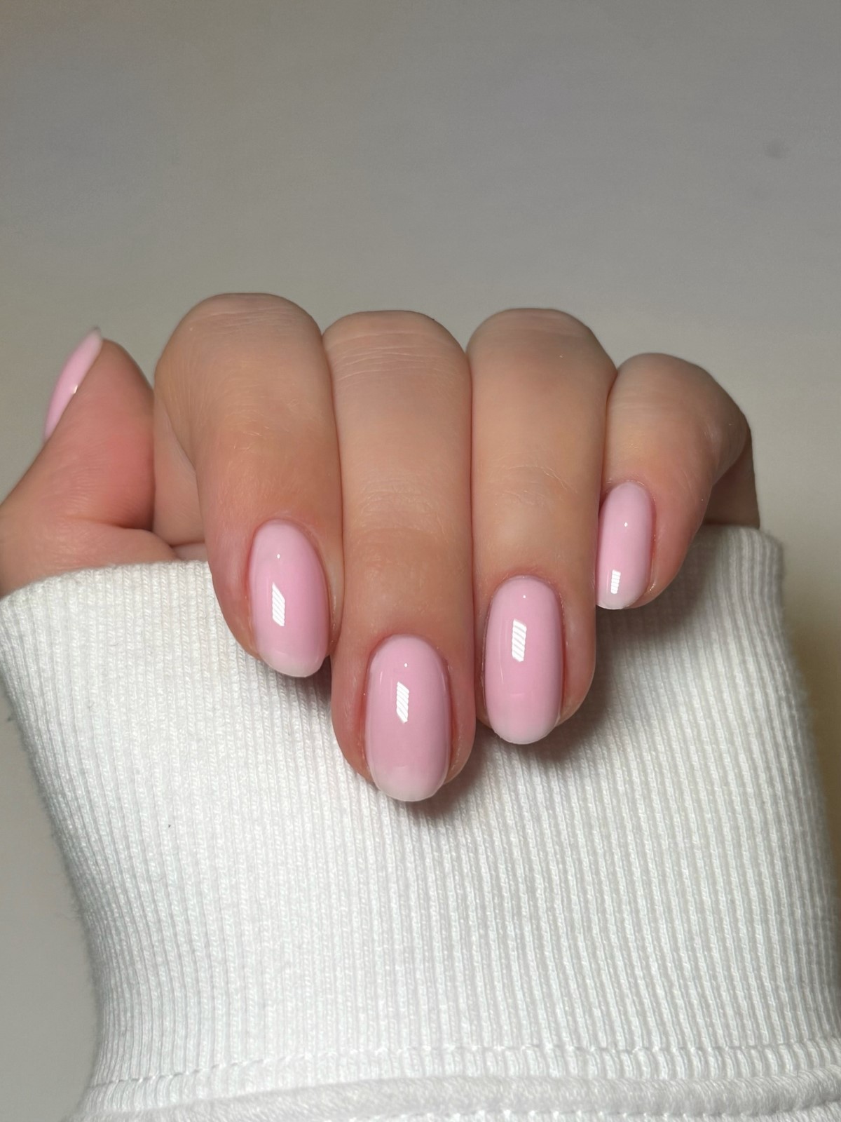 Манікюр весни 2026: ніжність у кожній деталі