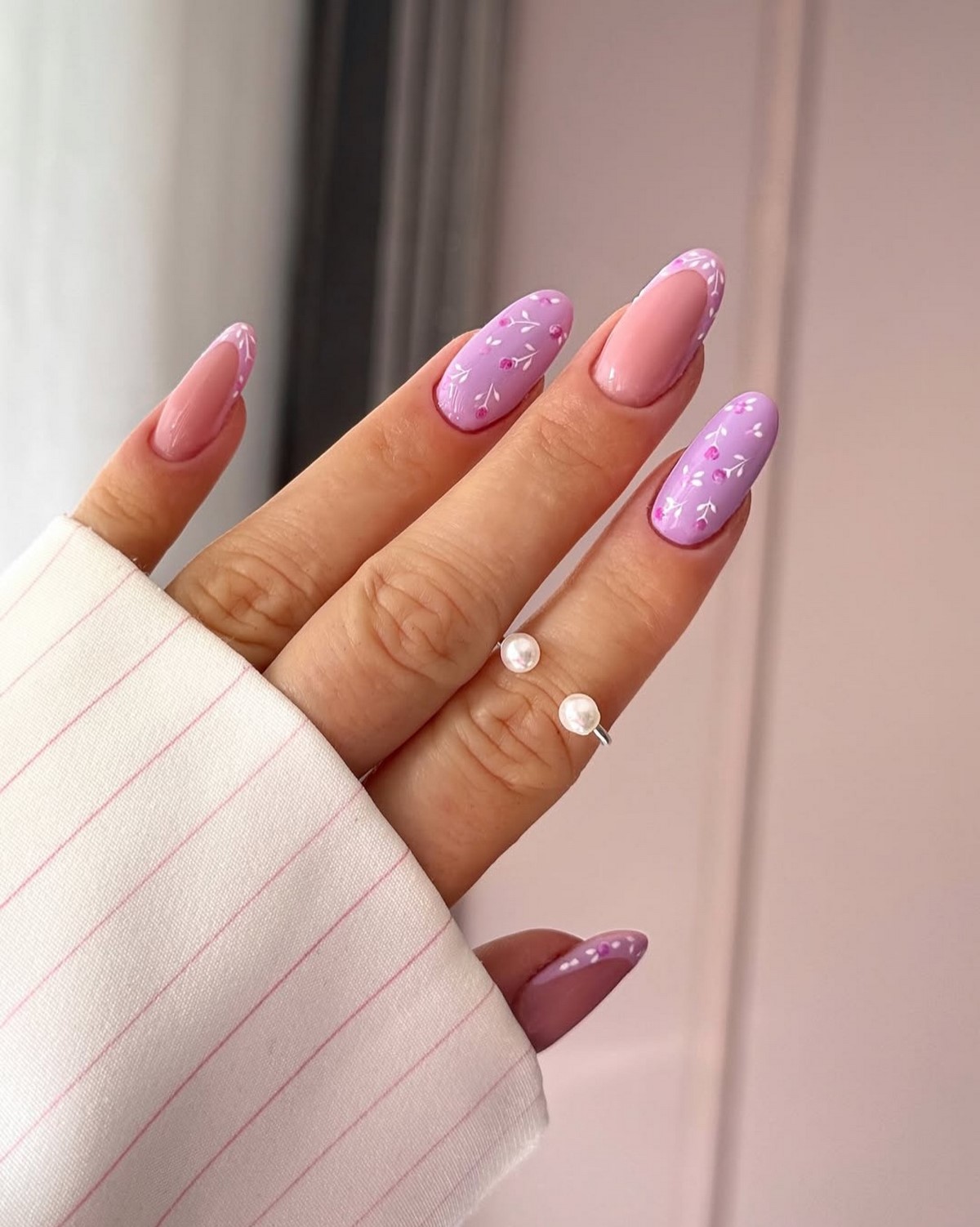 Манікюр квітня 2026: ніжні ідеї, які надихають щодня