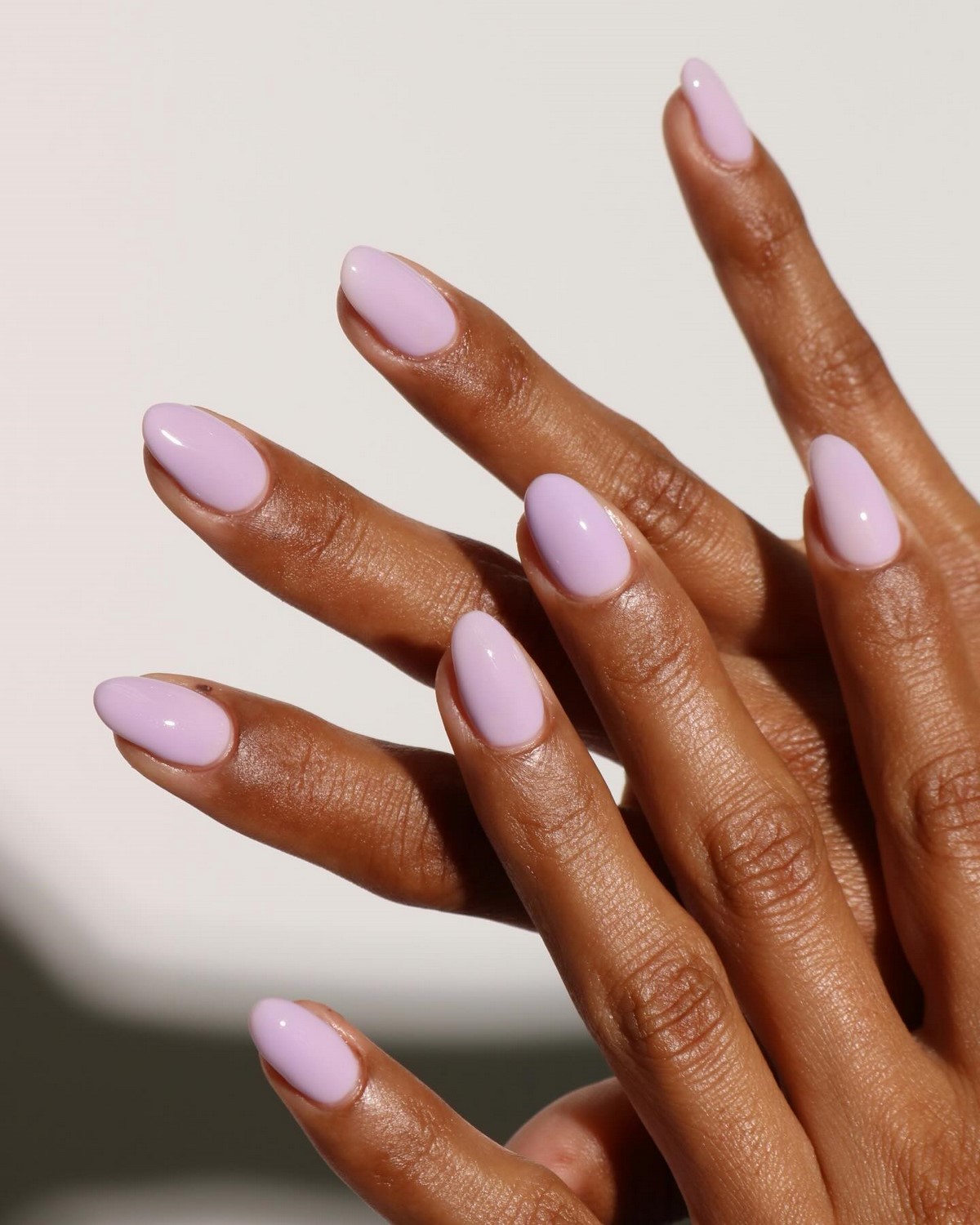 Який манікюр виглядає дорого, а який дешевить руки