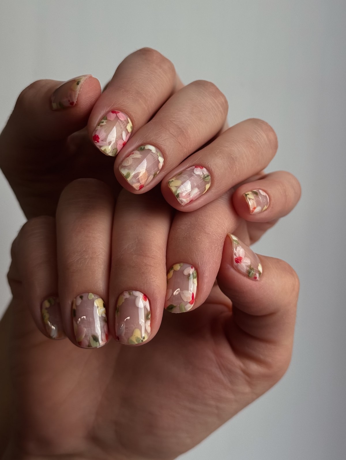 Короткі квадратні нігті весни 2026 – фото трендових варіантів, які підкорили сезон