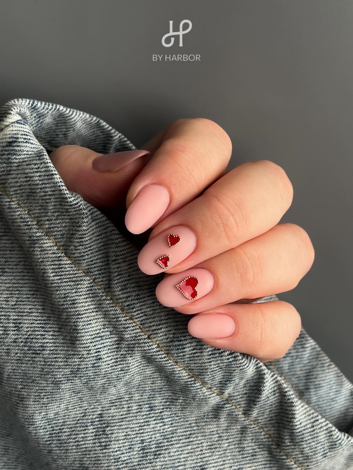 Матовий манікюр весни 2026 — ідеї, що зводять з розуму