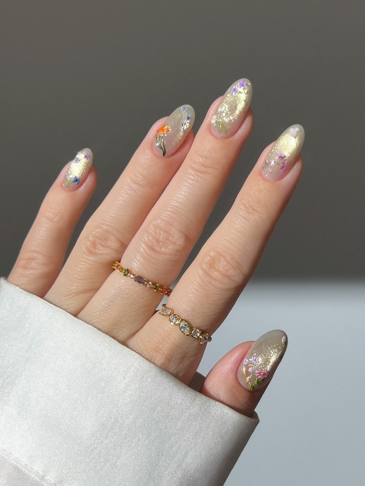 Мигдалеподібний манікюр весни 2026 – фото трендових ідей