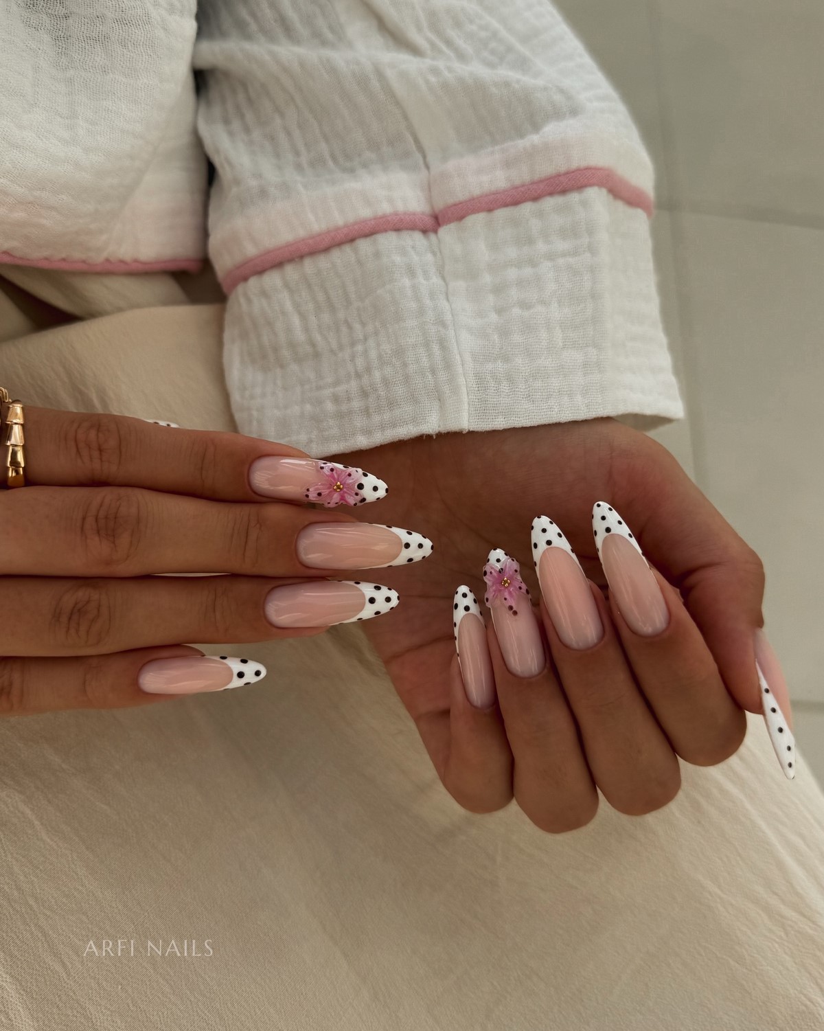 Нігті-мигдаль весни 2026: що зараз модно