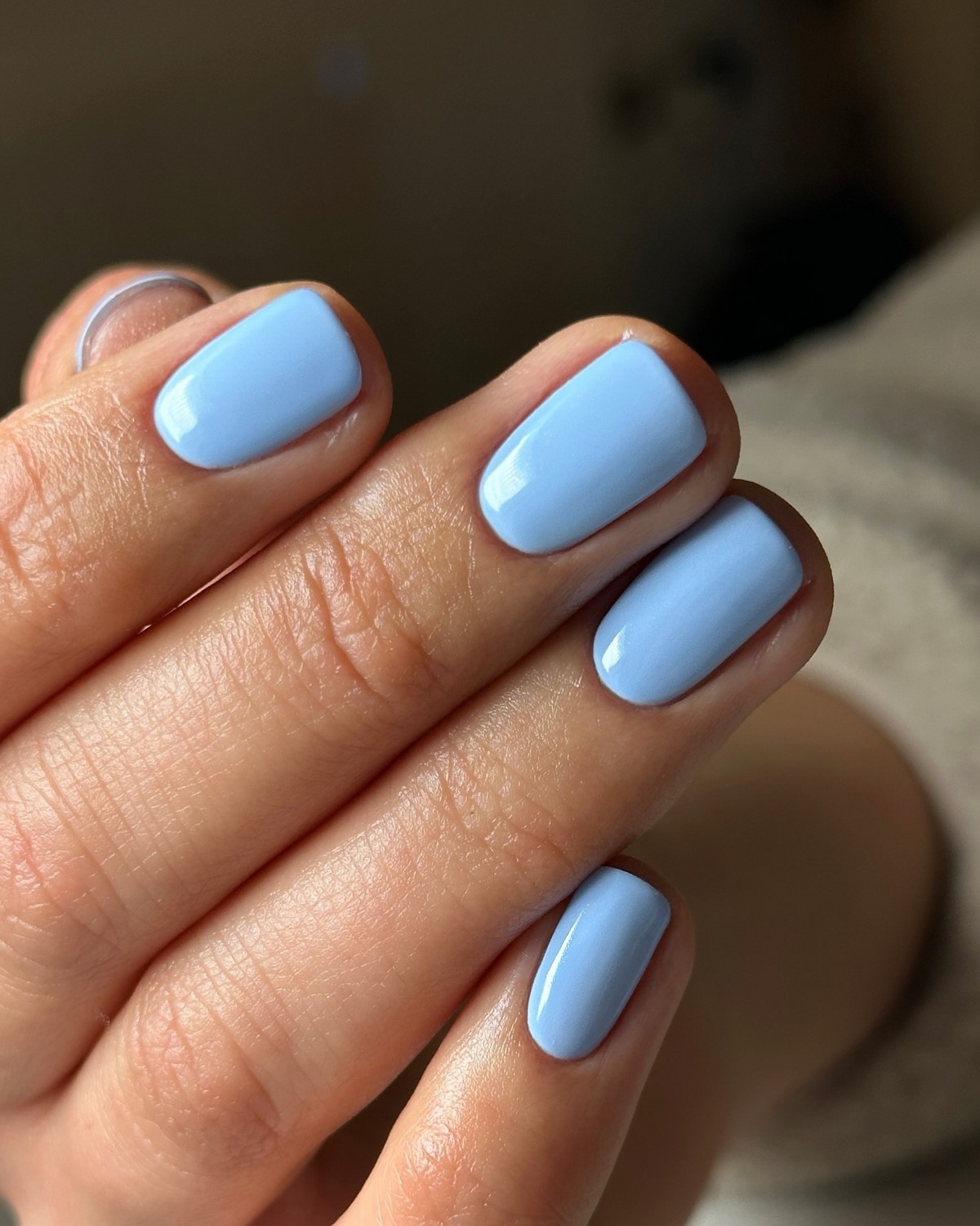 Модні кольори для коротких нігтів весни 2026: головні відтінки