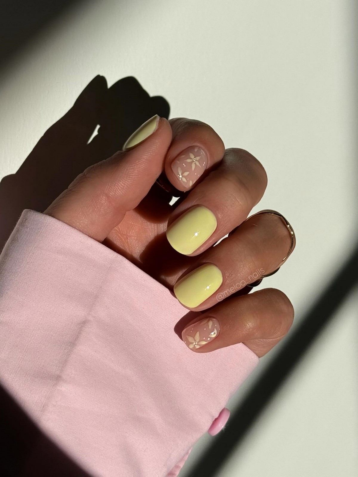 Пастельний манікюр на короткі нігті весни 2026: ніжні ідеї