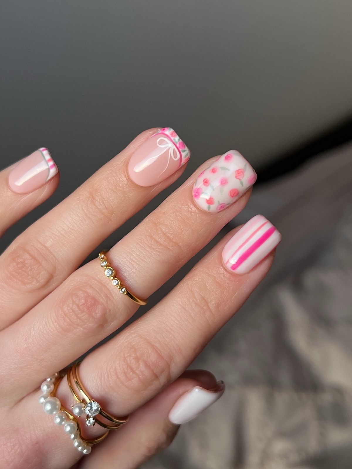 Короткі нігті на квітень 2026: ефект дорогого манікюру