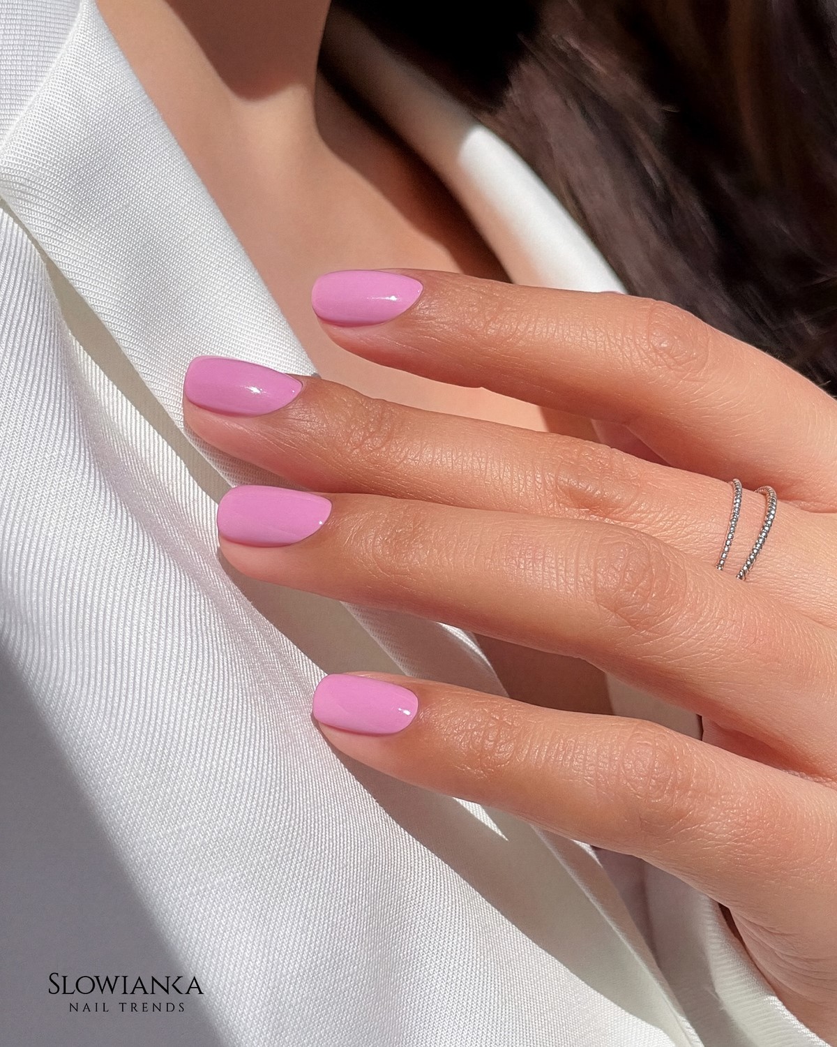 Пастельний манікюр на короткі нігті квітня: тренд ніжності