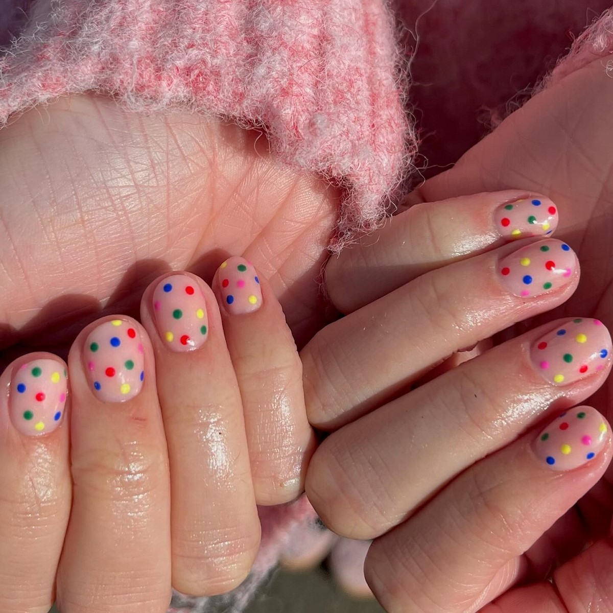 Великодній манікюр 2026: ідеї, які надихають