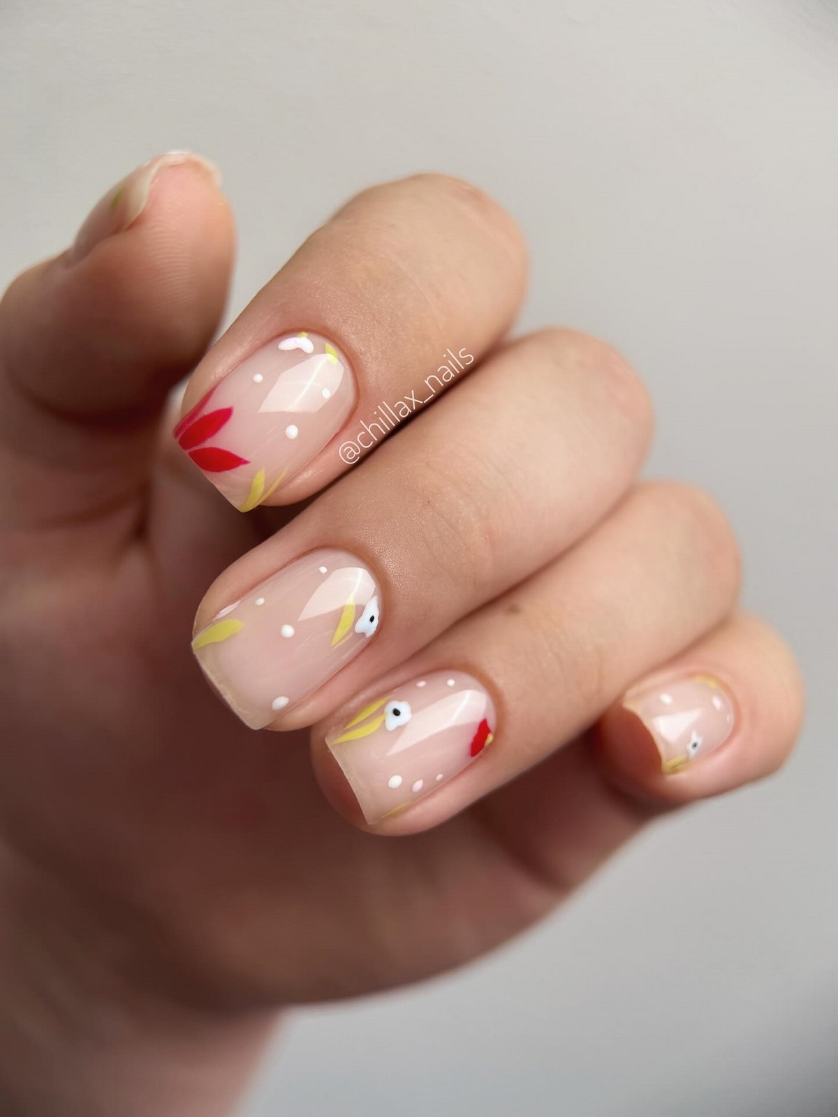 Ніжний манікюр на короткі нігті весни 2026 – трендові ідеї