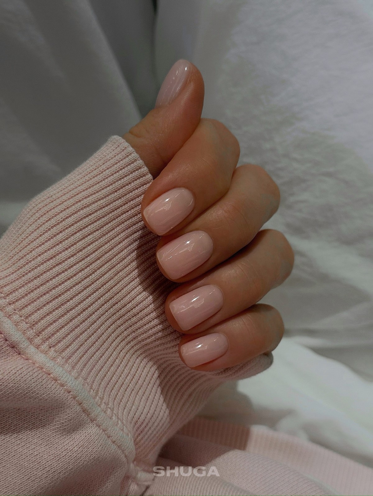 Бежевий манікюр на короткі нігті: тихий тренд, який виглядає дорого
