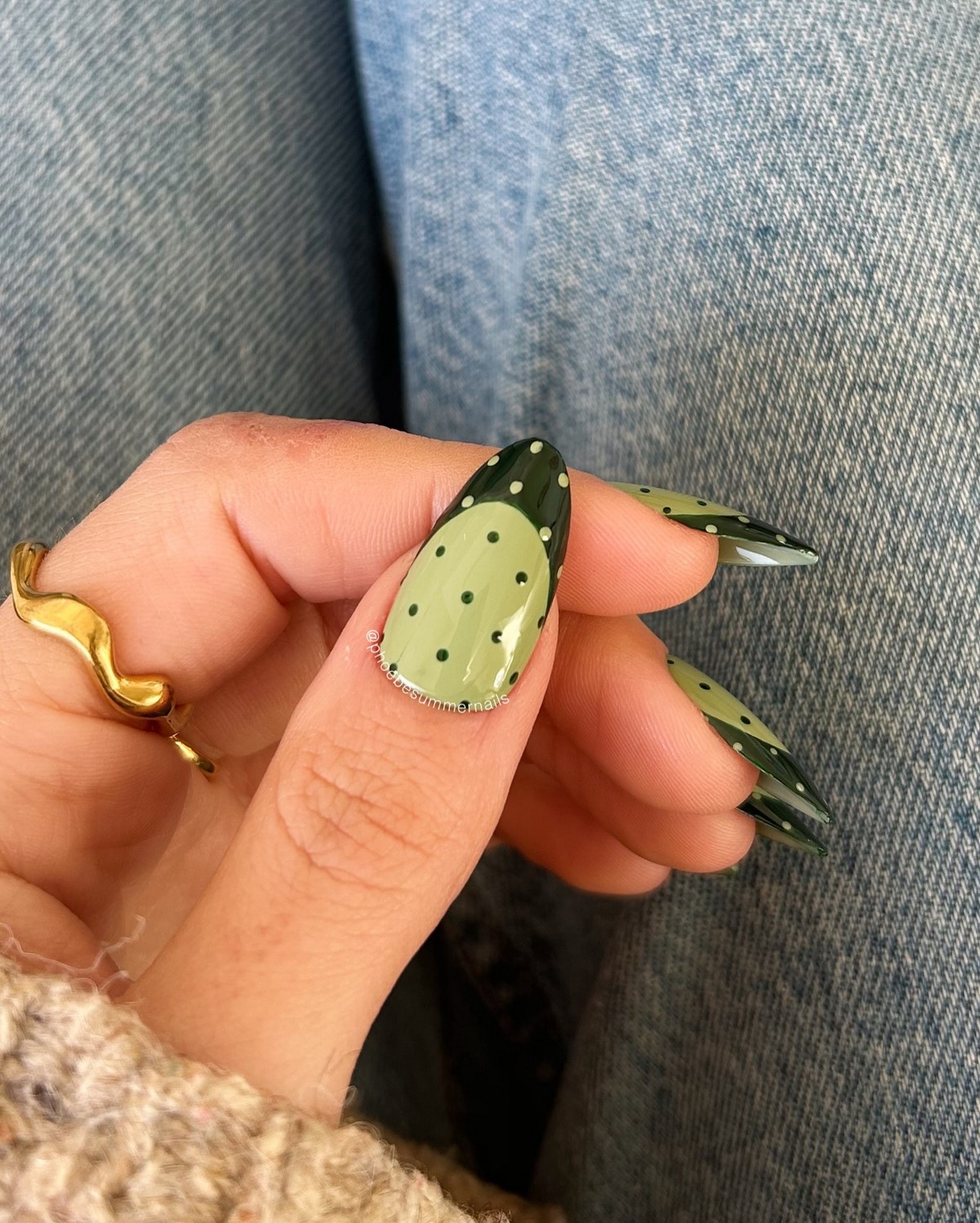 Фісташковий манікюр весни 2026, який виглядає дорого