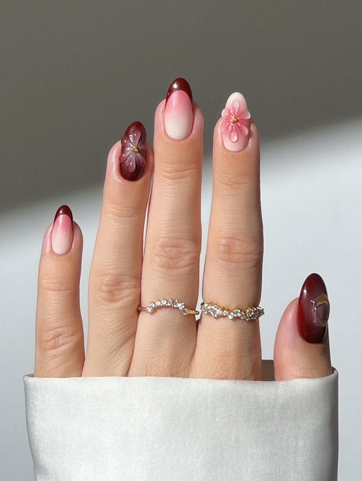 Ореол на нігтях: чому halo-манікюр підкорив весну 2026