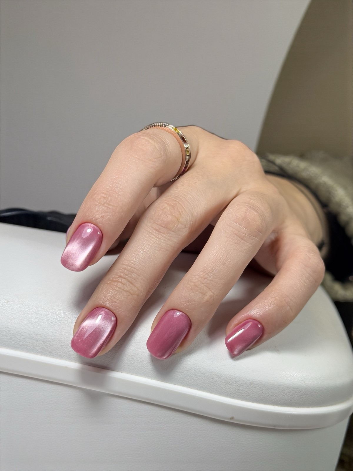 Короткі квадратні нігті весни 2026 – фото трендових варіантів, які підкорили сезон