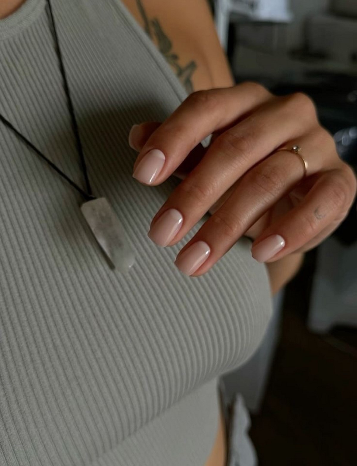 Короткі квадратні нігті весни 2026 – фото трендових варіантів, які підкорили сезон