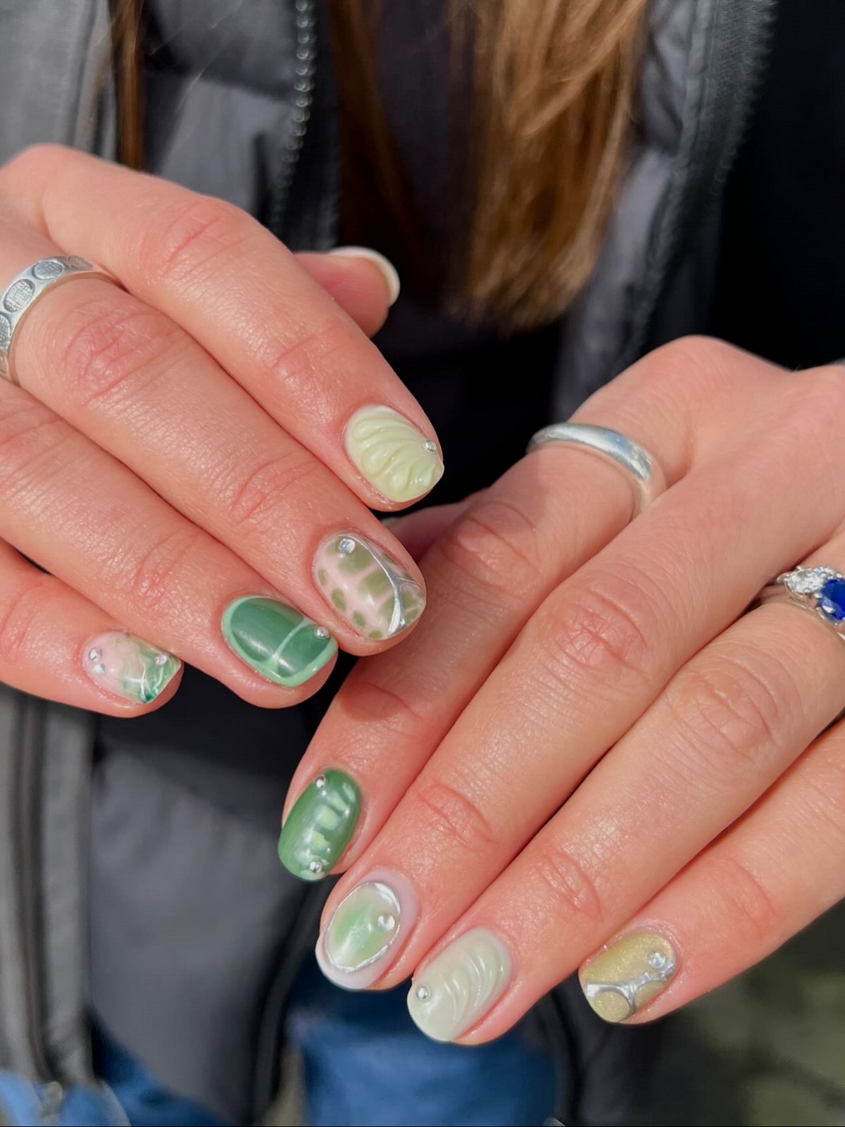 Короткі нігті на квітень 2026: ефект дорогого манікюру